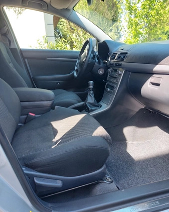 Toyota Avensis cena 8000 przebieg: 234837, rok produkcji 2006 z Międzyrzec Podlaski małe 172